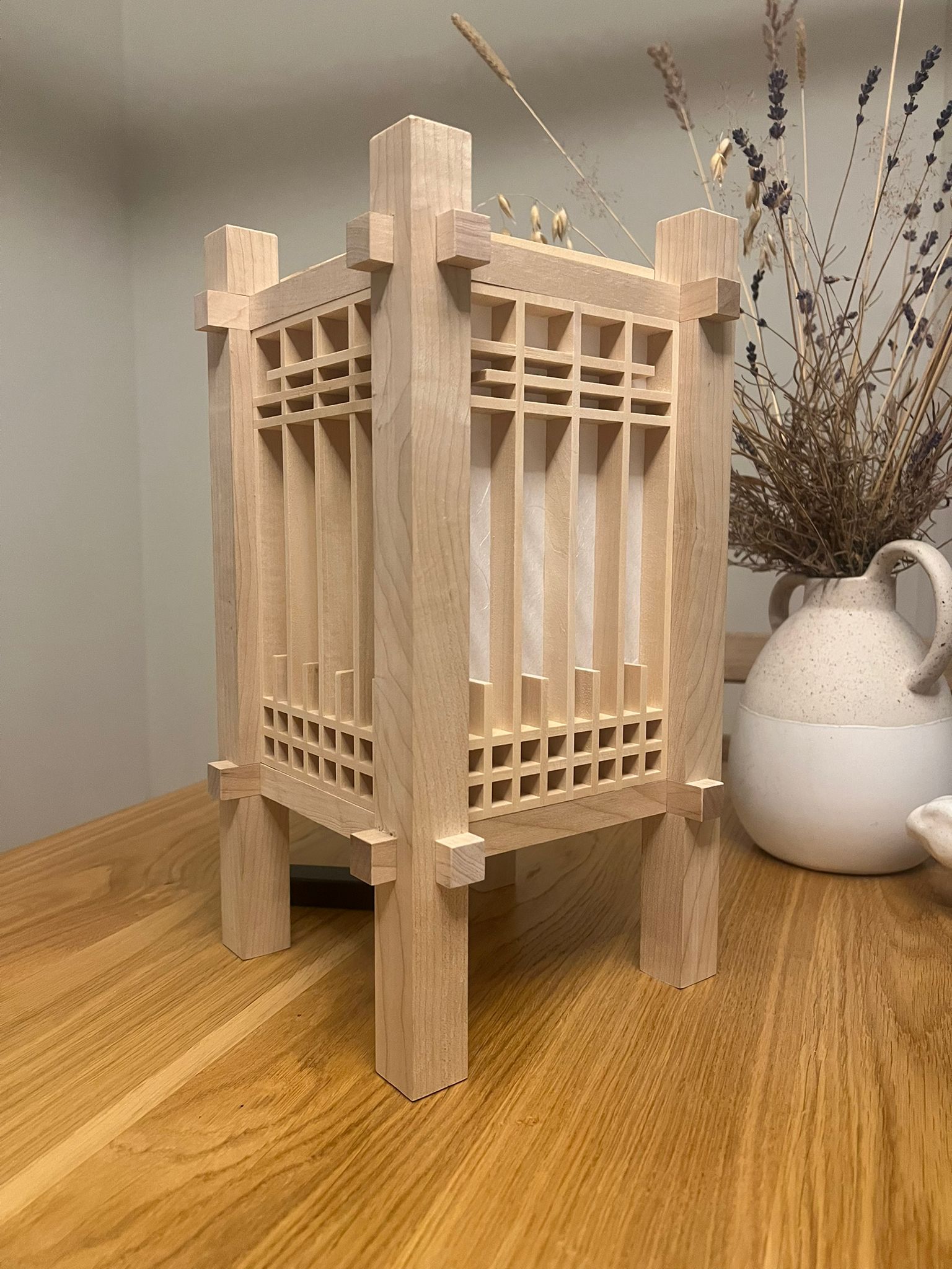 Sielun Pulssin käsintehty kumiko-valaisin